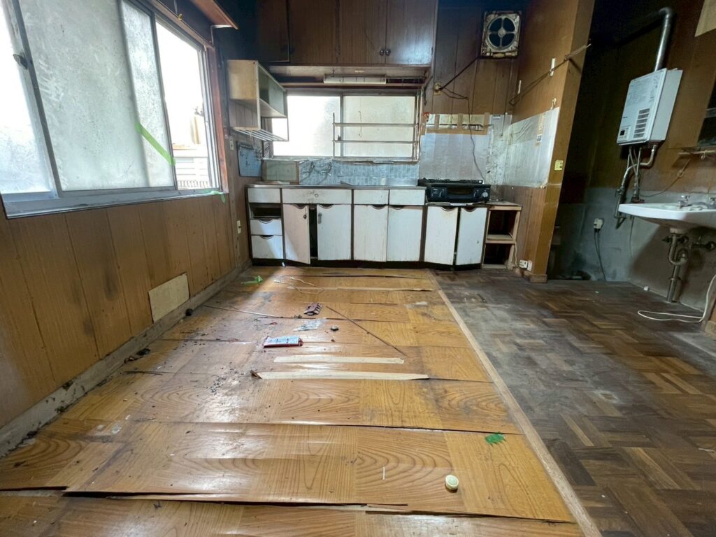 台所床ぶかぶか写真