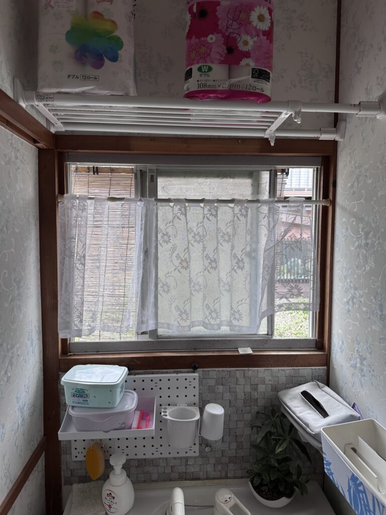 トイレ既存窓