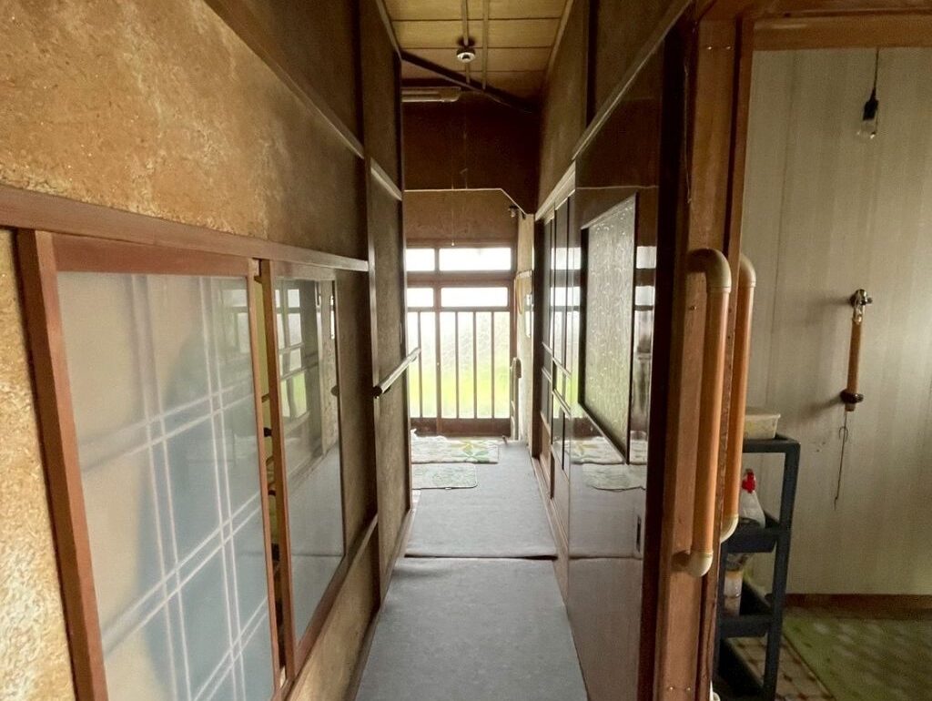 廊下 額田南郷北側廊下写真