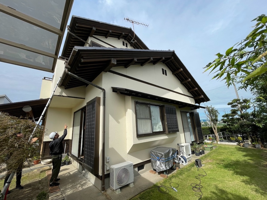どこから雨水が侵入しているのか、、